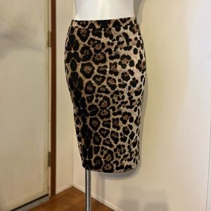 🔹3/$20 SALE Moa leopard print pencil skirt / bodycon tube dress